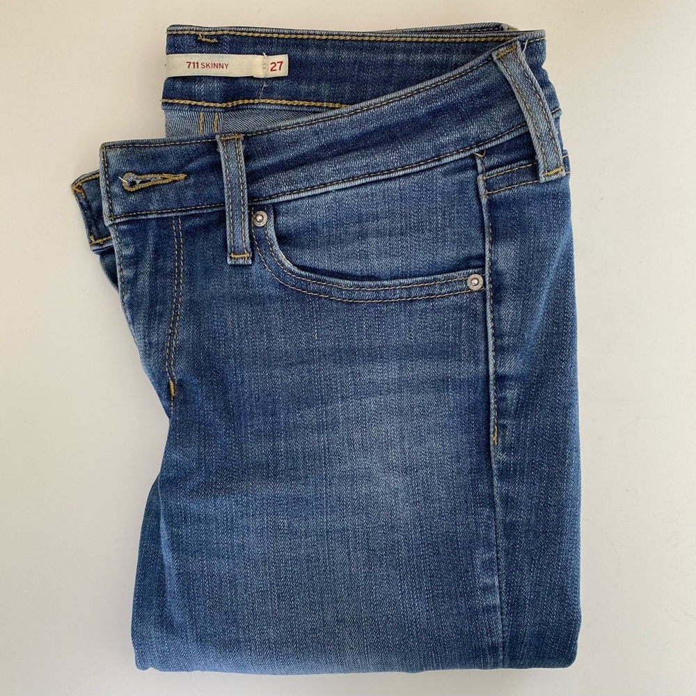 Levi’s 711 Jeans